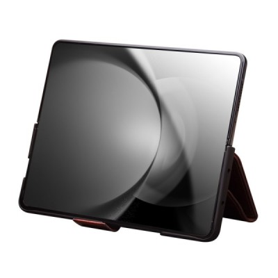 Samsung Galaxy Fold6 „QIALINO“ atverčiamas rudas odinis dėklas - knygutė | Priedai.lt