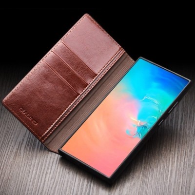 Samsung Galaxy S25 „QIALINO“ atverčiamas rudas odinis dėklas - knygutė | Priedai.lt