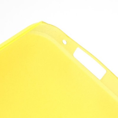 HTC One M7 pasaulē planākais dzeltens futrālis / Vacins.lv