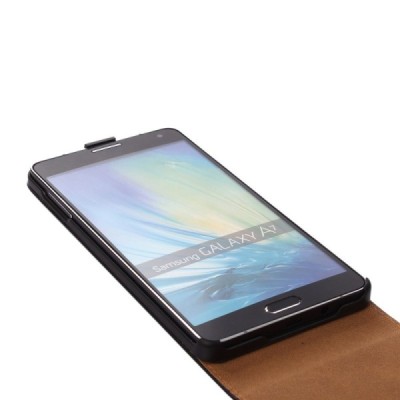Samsung Galaxy A7 klasisks ādas vertikāli atvēramais melns maciņš / Vacins.lv
