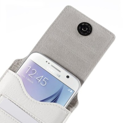 Universāls aizverams balts maciņš, ar kabatiņu kartem ielikt un iespēju piestiprināt pie siksnas (L+ izmērs) / Vacins.lv