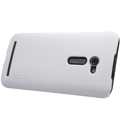 Asus Zenfone 2 5.0 (ZE500CL) Nillkin Frosted Shield balts plastmasas apvalks + ekrāna aizsargplēve / Vacins.lv