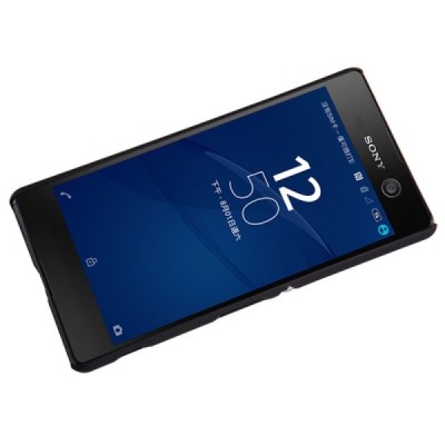Sony Xperia M5 Nillkin Frosted Shield juodas plastikinis dėklas + apsauginė ekrano plėvelė / Priedai.lt