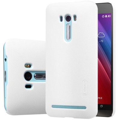 Asus Zenfone Selfie (ZD551KL) Nillkin Frosted Shield baltas plastikinis dėklas + apsauginė ekrano plėvelė / Priedai.lt