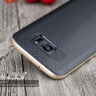 Samsung Galaxy S7 Edge (G935) „IPAKY“ cieta silikona (TPU) melns apvalks (apmales - zeltā krāsā) / Vacins.lv