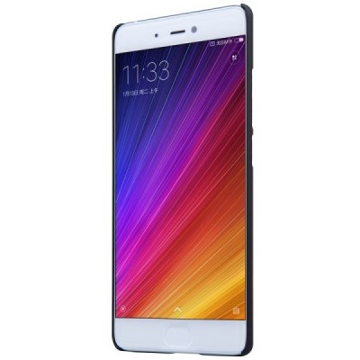 Xiaomi Mi 5S Nillkin Frosted Shield juodas plastikinis dėklas + apsauginė ekrano plėvelė / Priedai.lt