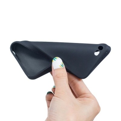 Apple iPhone 7 (iPhone 8) juodas kieto silikono TPU dėklas - nugarėlė | Priedai.lt