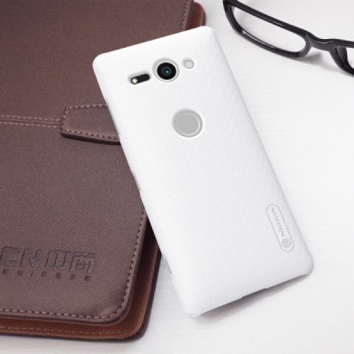 Nillkin Frosted Shield Sony Xperia XZ2 Compact baltas plastikinis dėklas + apsauginė ekrano plėvelė / Priedai.lt