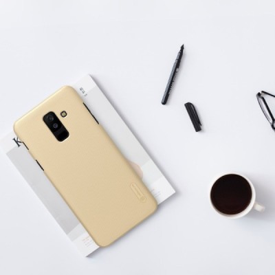Nillkin Frosted Shield Samsung Galaxy A6+ 2018 (A605F) auksinis plastikinis dėklas + apsauginė ekrano plėvelė / Priedai.lt