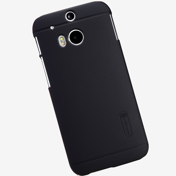 „Nillkin“ Frosted Shield dėklas - juodas + apsauginė ekrano plėvelė (One M8 / One M8s)