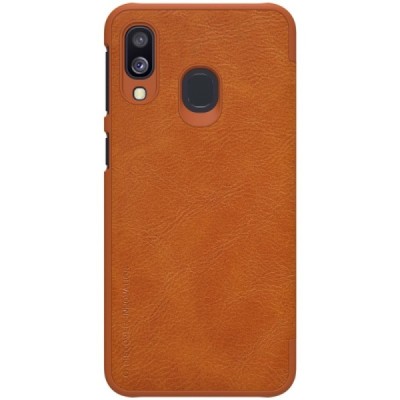 Prabangus „Nillkin“ Qin serijos rudas odinis atverčiamas Samsung Galaxy A40 (A405F) dėklas / Priedai.lt