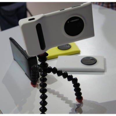 Oficialus Nokia Lumia 1020 juodas PD-95G dėklas su integruota papildoma baterija / Priedai.lt