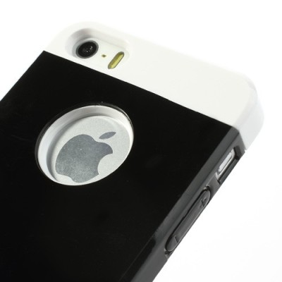 Juodas su baltomis „VERUS“ išskaidomas plastikinis Apple iPhone SE (5, 5s) dėklas / Priedai.lt