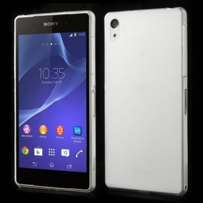Sony Xperia Z2 pasaulē planākais balts futrālis / Vacins.lv