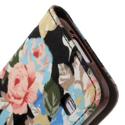 Atverčiamas Samsung Galaxy S5 (S5 Neo) rožių spalvotas dėklas (piniginė) - juodas / Priedai.lt