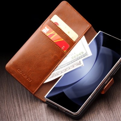 Samsung Galaxy Fold5 5G (SM-F946B) „QIALINO“ atvēramais ādas gaiši brūns maciņš - maks | Vacins.lv